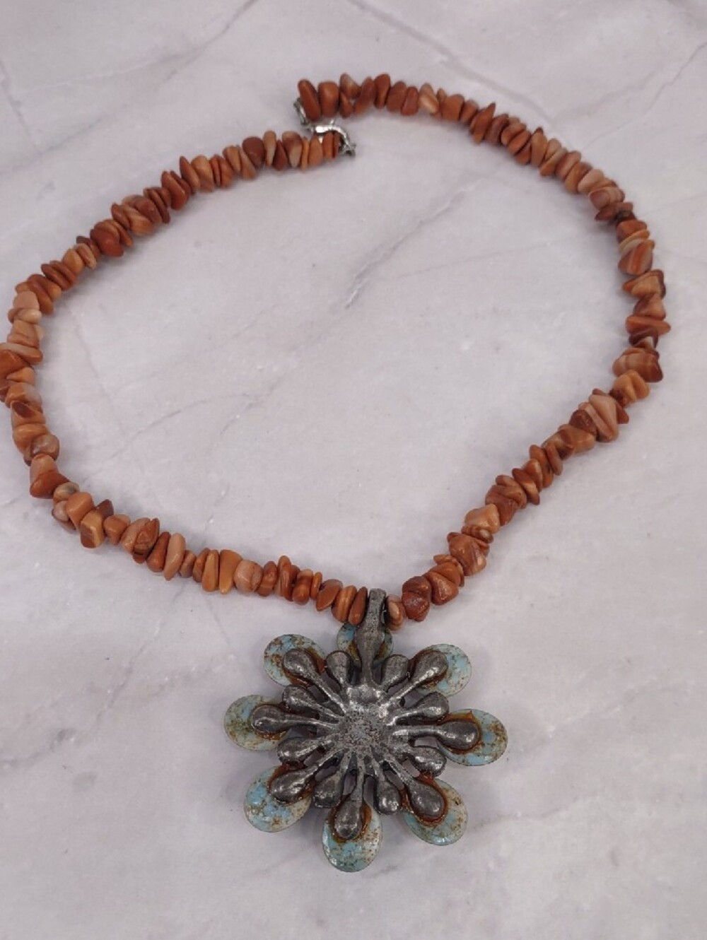 Artisan Crafted Banded Agate Chip Necklace w/Scarab Cabachon Flower Pendant - Picture 3 of 5